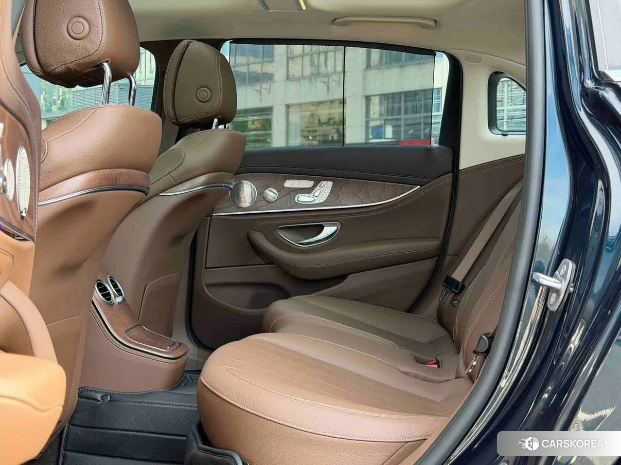 Mercedes-Benz E-class id 4440734 из Китая 11