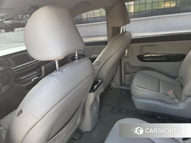 Kia The New Carnival id 3380731 из Кореи 17