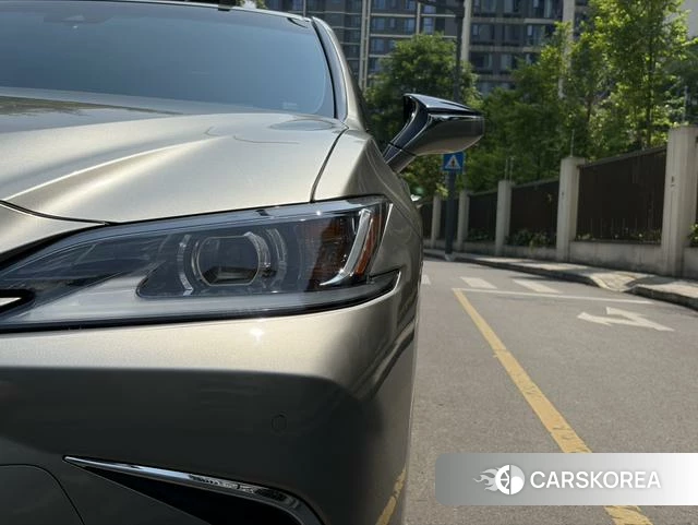 Lexus ES id 4300147 из Китая 24