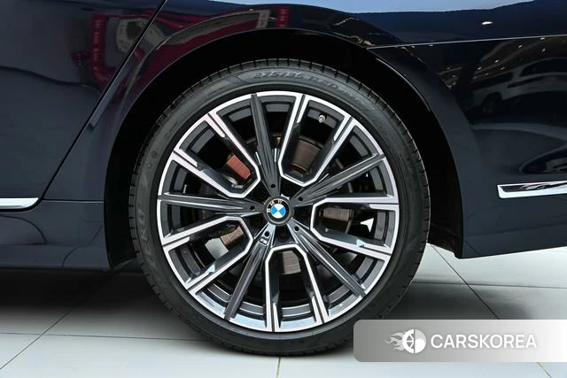 BMW 7 series id 4261143 из Китая 18