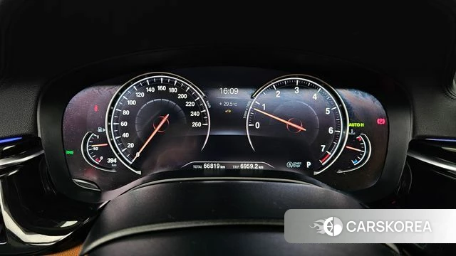 BMW 5 Series (G30) id 4557811 из Кореи 18