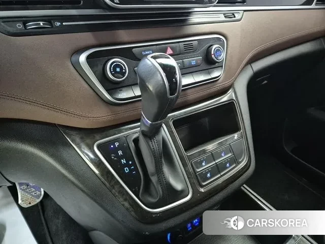 Hyundai The New Grand Starex id 3737344 из Кореи 18