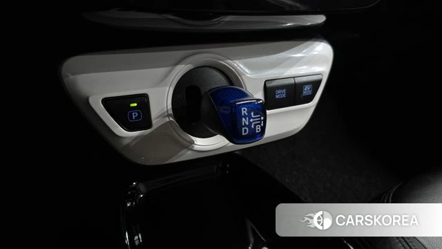 Toyota Prius 4th Generation id 4304942 из Кореи 31