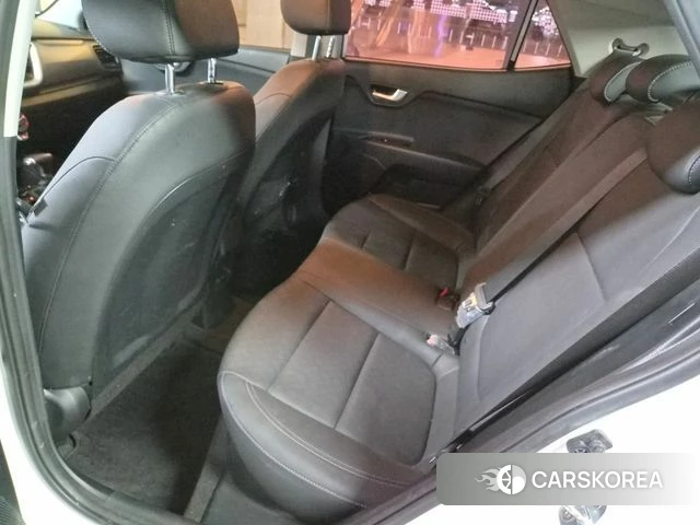 Kia Stonic id 4519635 из Кореи 17