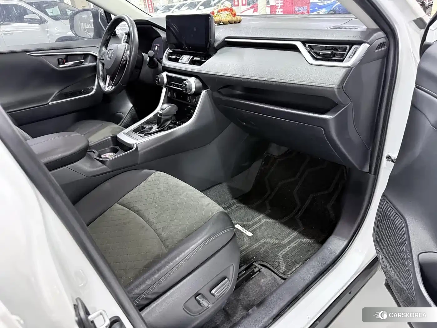 Toyota RAV4 id 4589132 из Китая 19