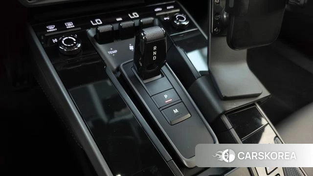 Porsche 911(992) id 4670411 из Кореи 29