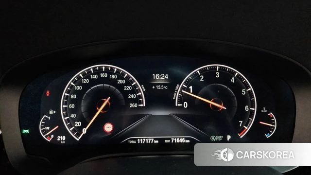 BMW 5 Series (G30) id 3879656 из Кореи 18