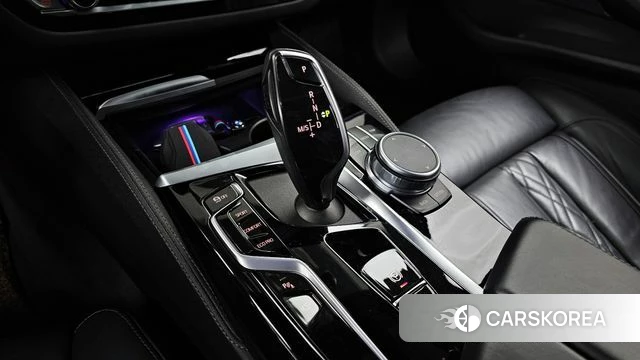 BMW 5 Series (G30) id 3866050 из Кореи 18