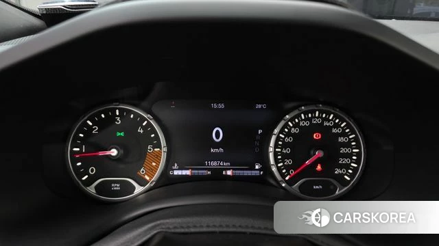 Jeep Renegade id 4894988 из Кореи 35