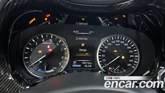 Infiniti Q50 id 2941675 из Кореи 18