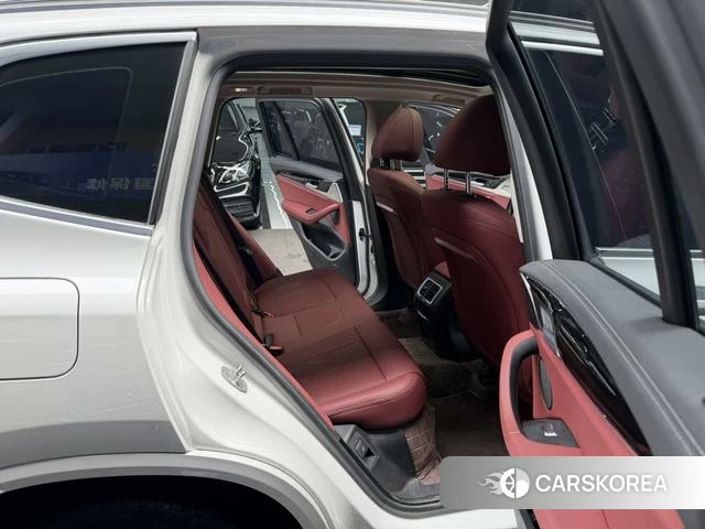 BMW X3 id 4258166 из Китая 21