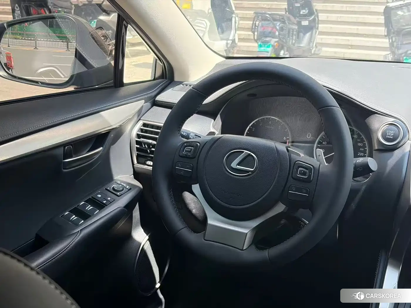 Lexus NX id 4685878 из Китая 17