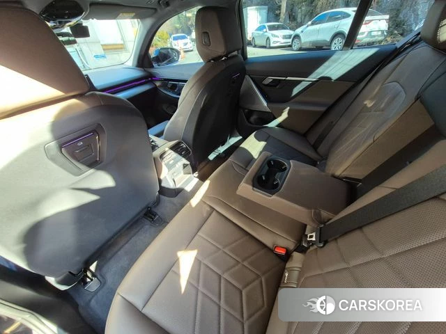 BMW 5 Series (G60) id 4206521 из Кореи 8