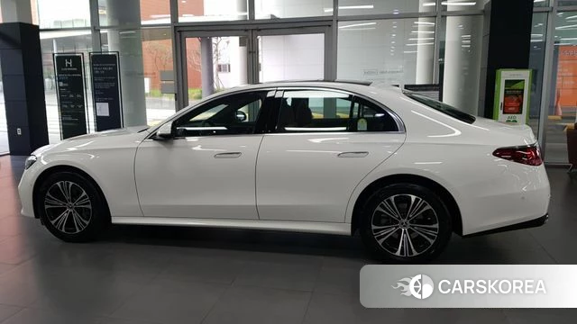 Mercedes-Benz E-Class W214 id 4739172 из Кореи 18