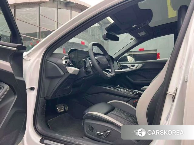 Audi A5L id 3908582 из Китая 8