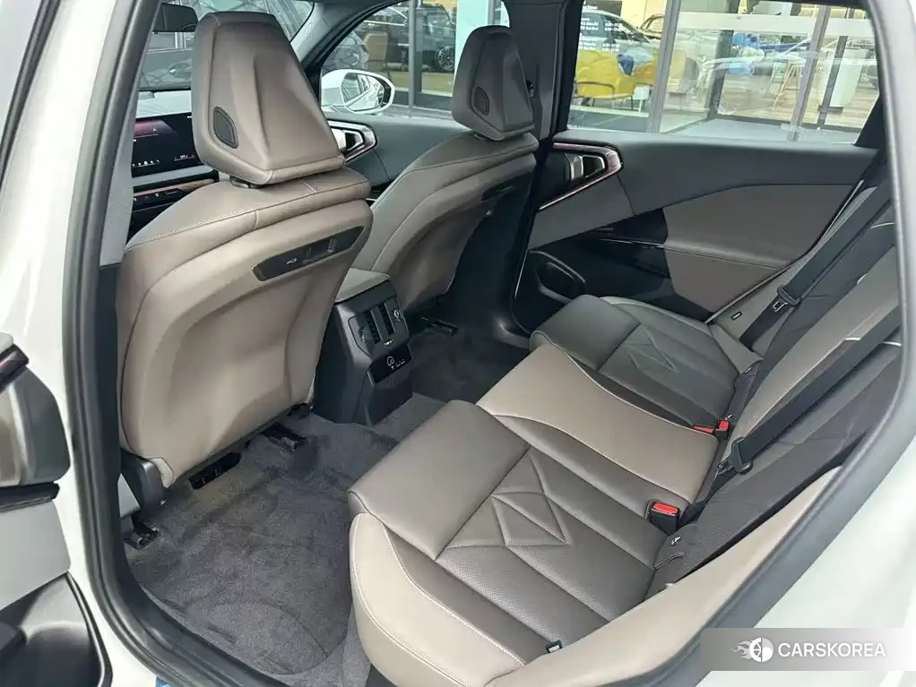 BMW X3 id 4607135 из Китая 17