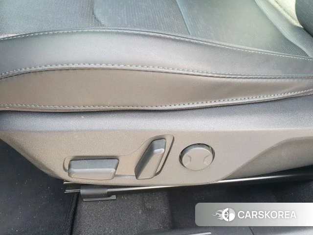 Kia Di Ol Nu Niro id 4645844 из Кореи 16