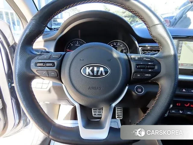 Kia Stonic id 3339415 из Кореи 18