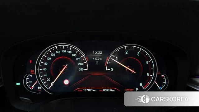 BMW 5 Series (G30) id 3808358 из Кореи 18