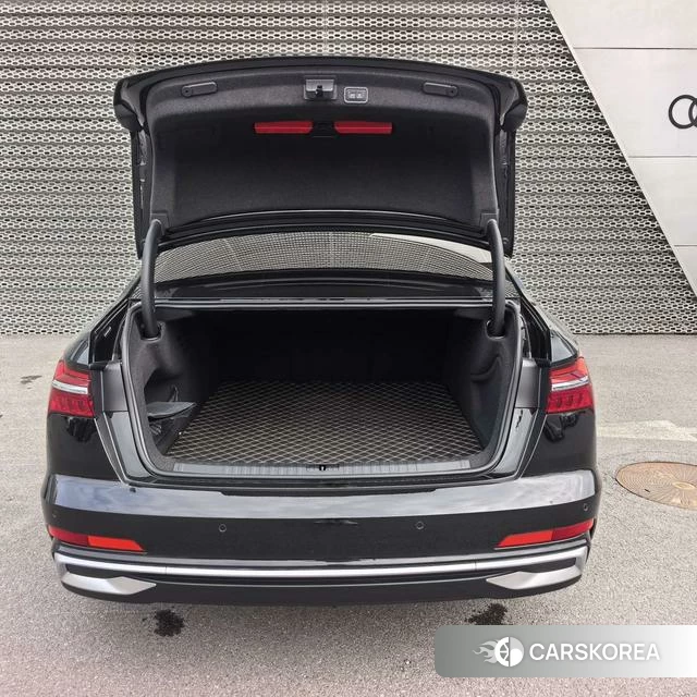 Audi A6L id 4348969 из Китая 12