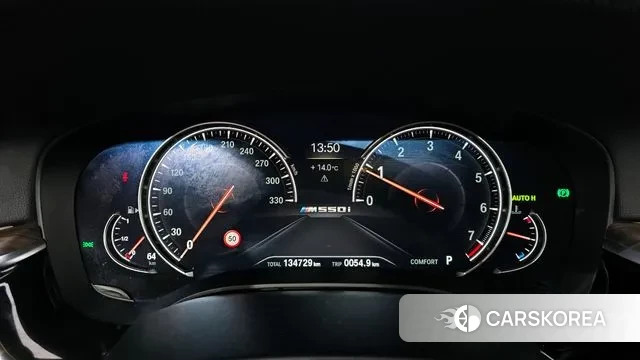 BMW 5 Series (G30) id 3703897 из Кореи 18