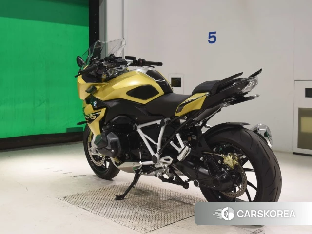 BMW R1250RS id 4347679 из Японии 8