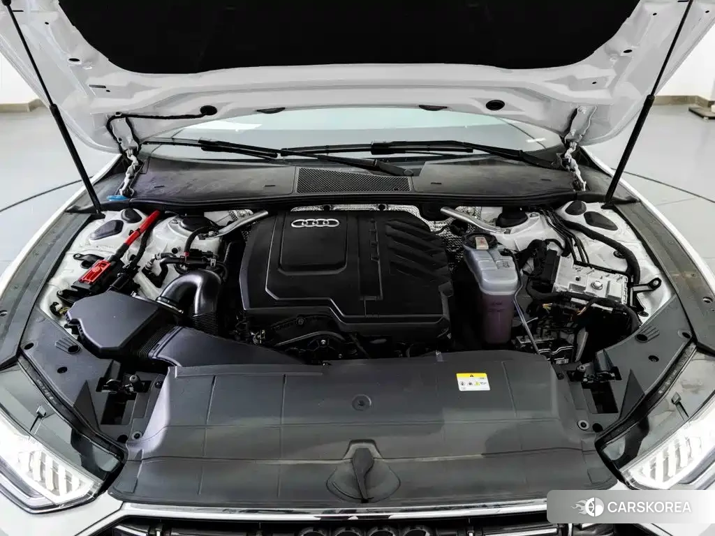 Audi A7L id 4686177 из Китая 8