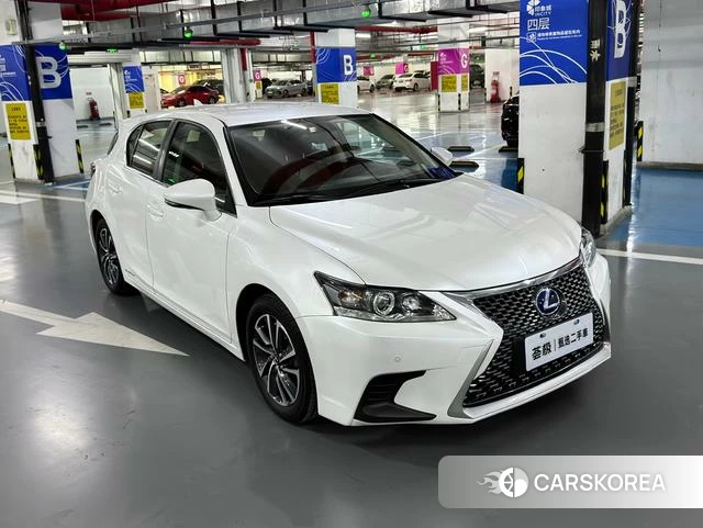 Lexus CT id 4271065 из Китая 13