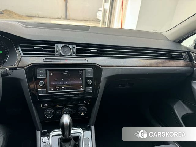 Volkswagen Magotan id 4240330 из Китая 21