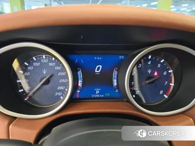 Maserati Ghibli id 3757059 из Кореи 18