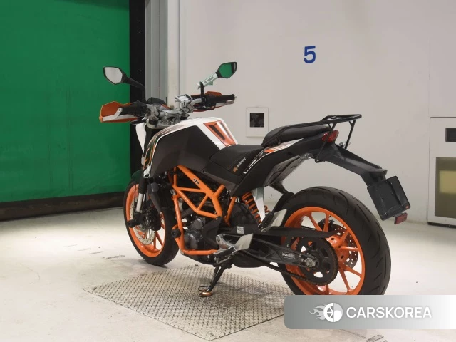 KTM 390 DUKE id 4306772 из Японии 8