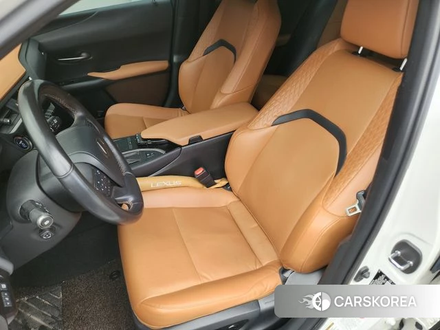 Lexus UX250h id 3924606 из Кореи 18