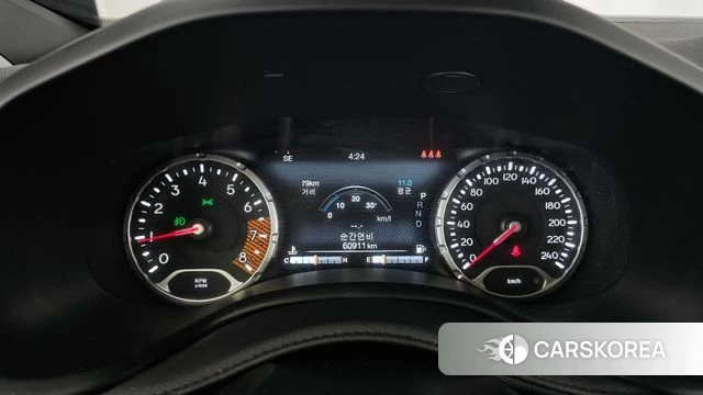 Jeep Renegade id 4444987 из Кореи 32