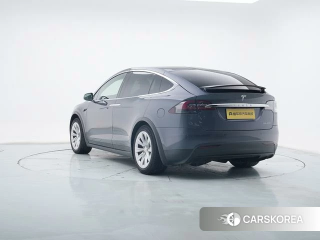 Tesla Model X id 4253407 из Китая 27
