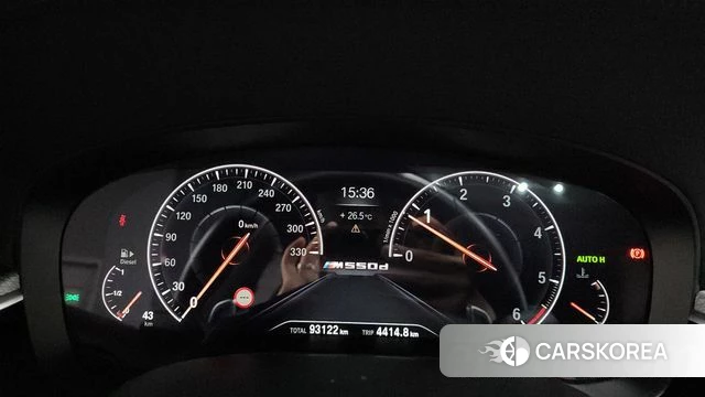 BMW 5 Series (G30) id 4581618 из Кореи 33
