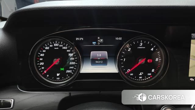 Mercedes-Benz E-Class W213 id 4586994 из Кореи 28