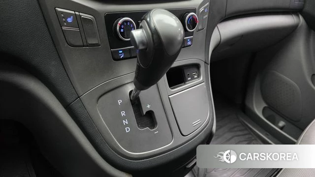 Hyundai The New Grand Starex id 3936341 из Кореи 18