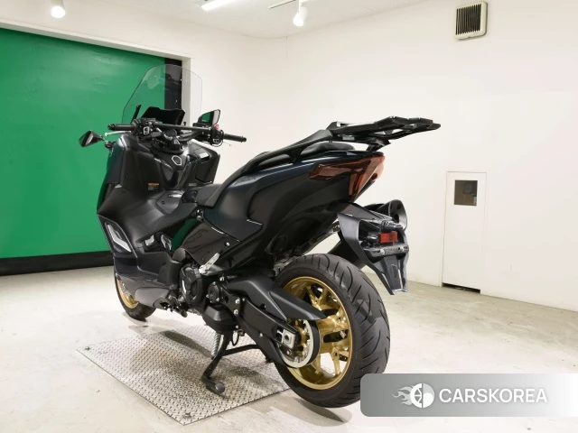Yamaha T-MAX 560 TECH MAX id 4386879 из Японии 8