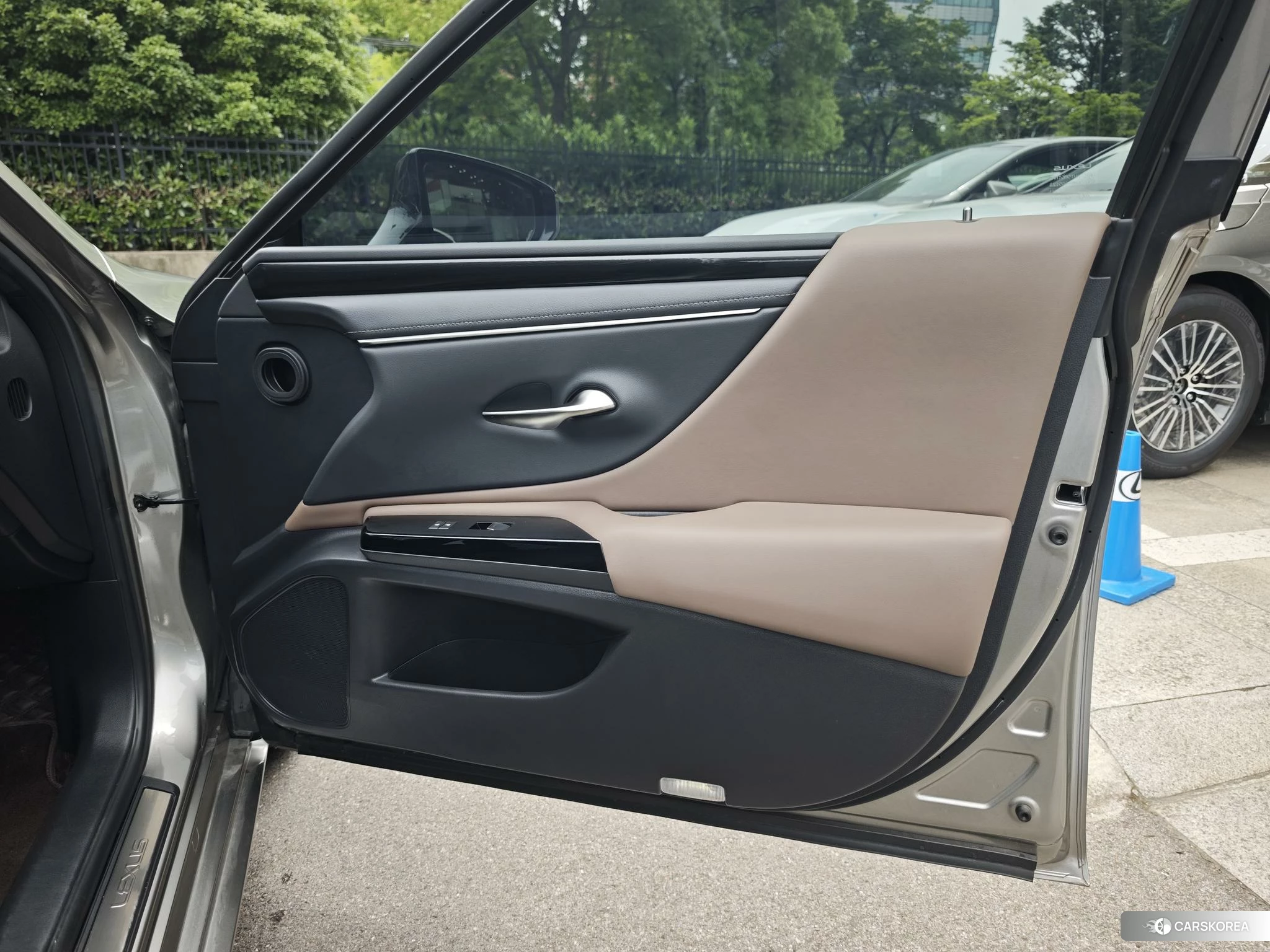 Lexus ES id 4455415 из Китая 14