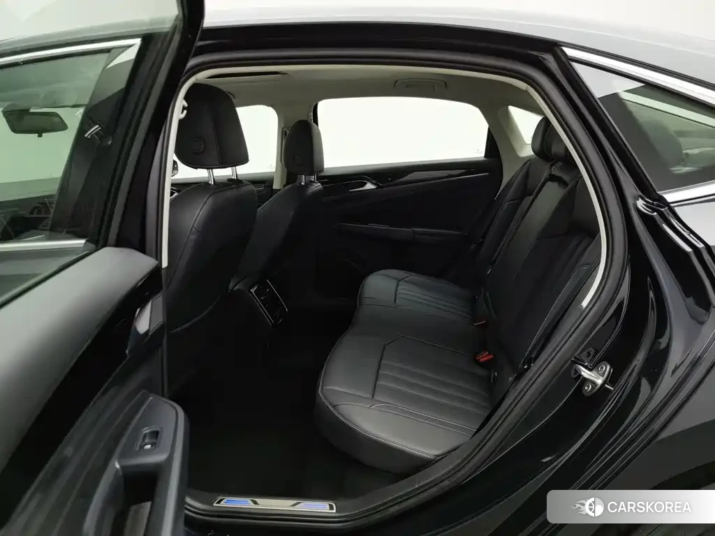 Volkswagen Passat plug-in hybrid id 4577667 из Китая 22