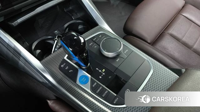 BMW i4 id 4905579 из Кореи 32