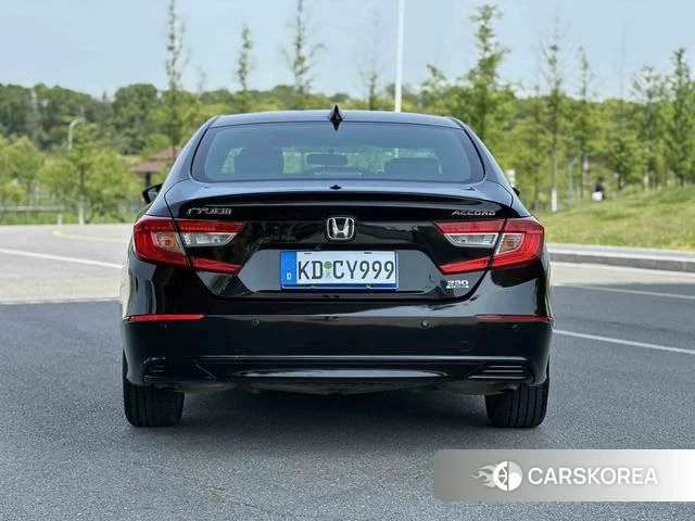 Honda Accord id 4221817 из Китая 15