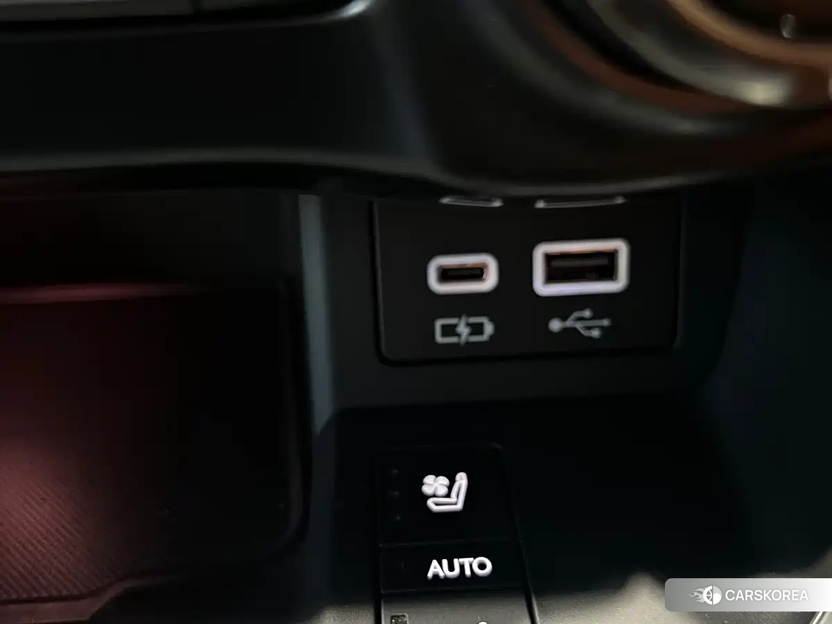 Lexus LX id 4589453 из Китая 21