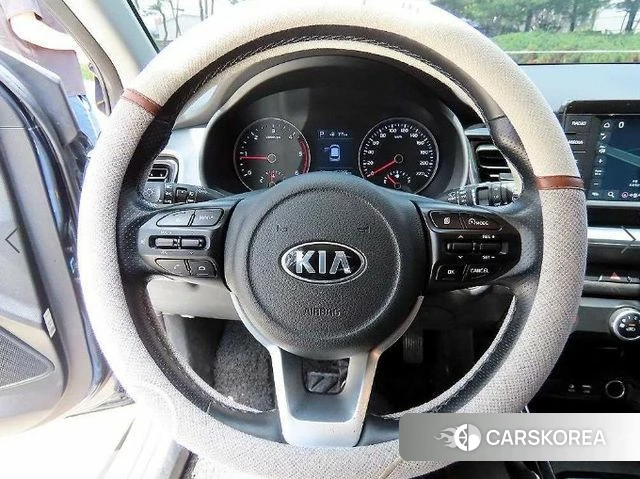 Kia Stonic id 4581660 из Кореи 18