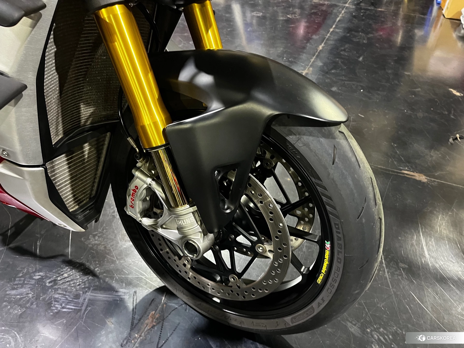 Ducati STREETFIGHTER V4 S id 3951938 из Японии 9