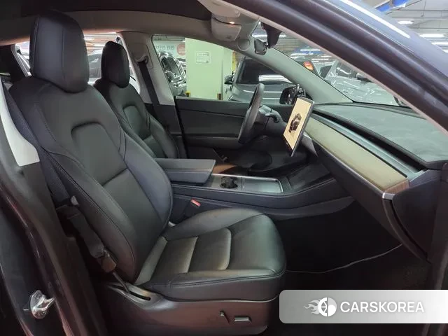 Tesla Model Y id 3011915 из Кореи 8