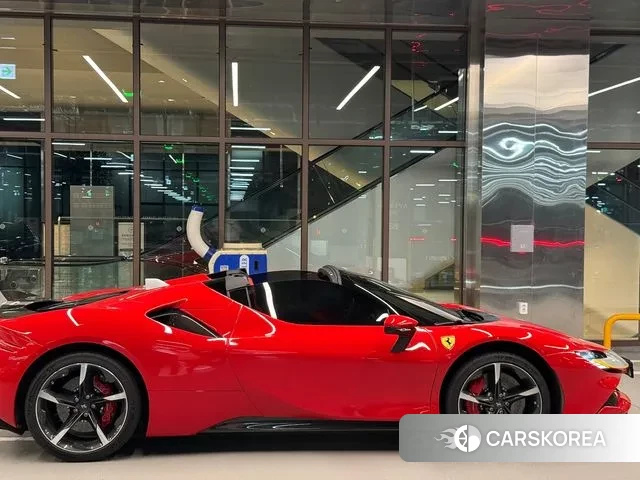 Ferrari SF90 Spider id 2959320 из Кореи 18