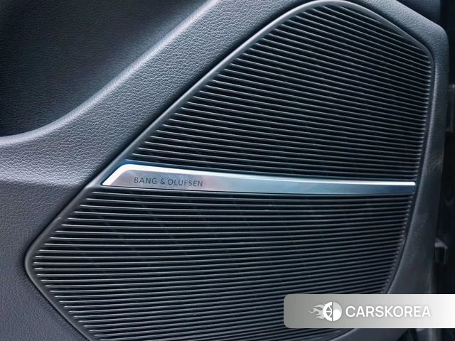 Audi Q8 id 3969010 из Китая 22