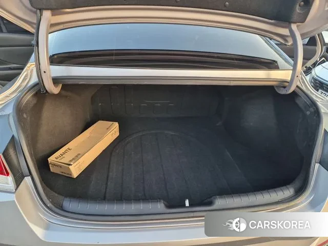 Hyundai Avante Hybrid (CN7) id 3451446 из Кореи 18