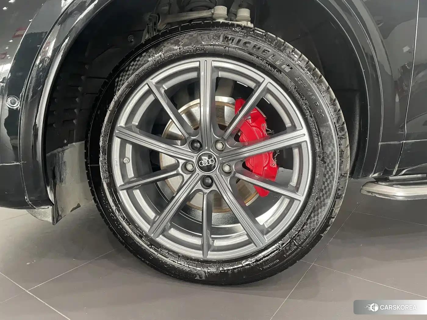 Audi Q5L id 4644466 из Китая 21